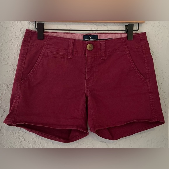 American Eagle Outfitters Women's Burgundy Stretch Shortie Shorts - Picture 1 of 7